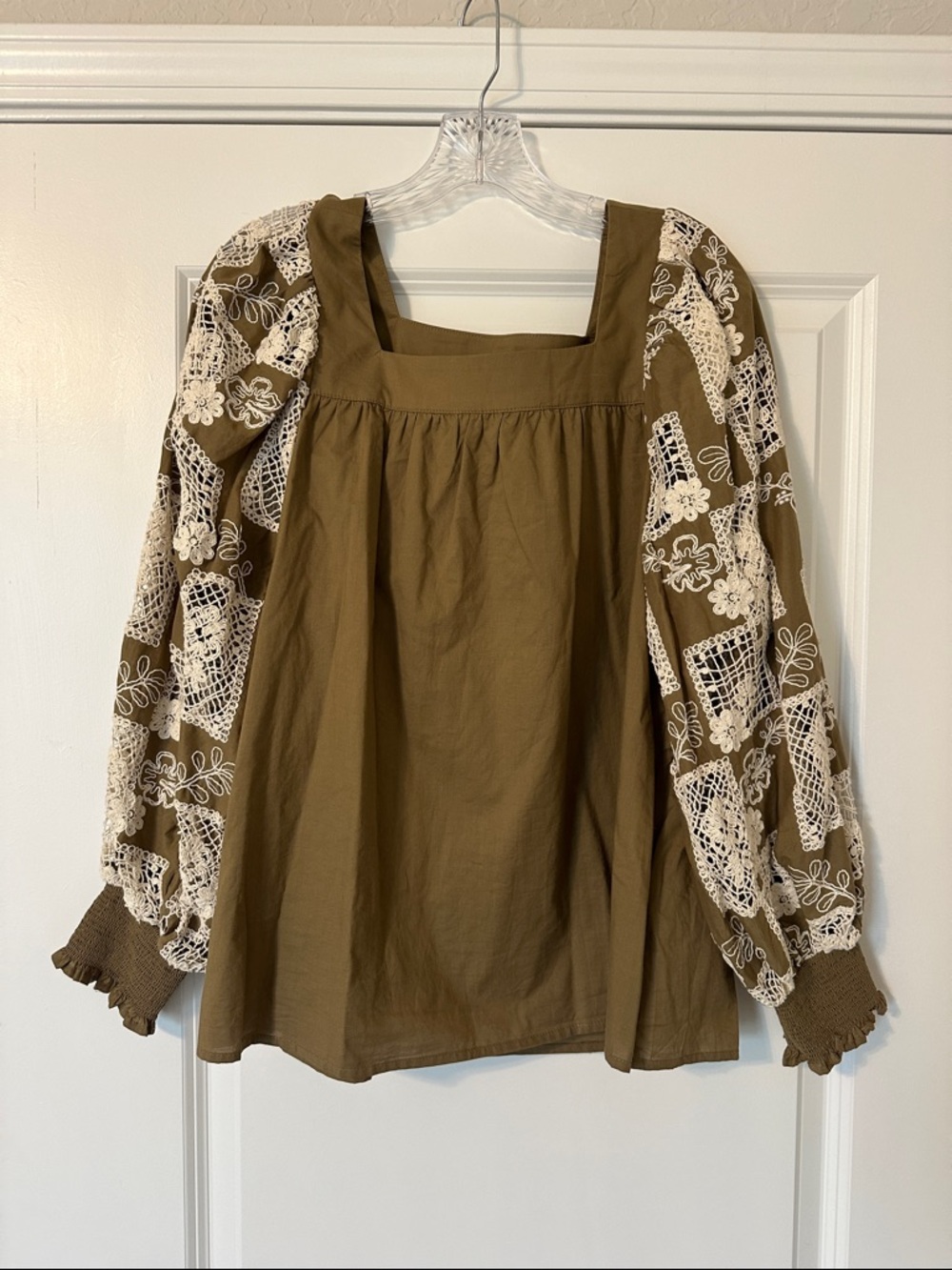 entro Olive Green Square Neck Top with Ivory Lace Balloon Sleeves
